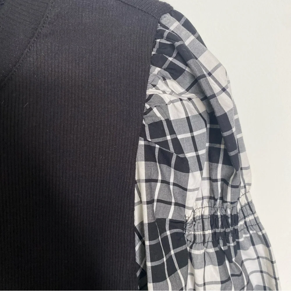 Loft Long Plaid Sleeve Knit Top Black Ivory Sz M